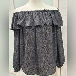 Ann Taylor off shoulder top. Used only once. Size SP